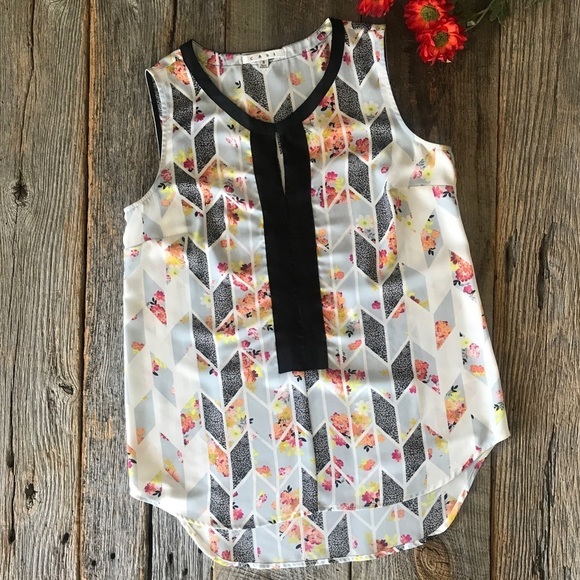 CAbi Grosgrain Floral Geometric Sleeveless Size S - Picture 2 of 11